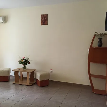 Unirii Hostel *
